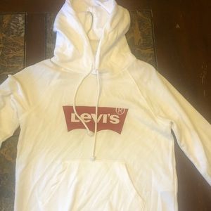 White Levi’s Sweatshirt